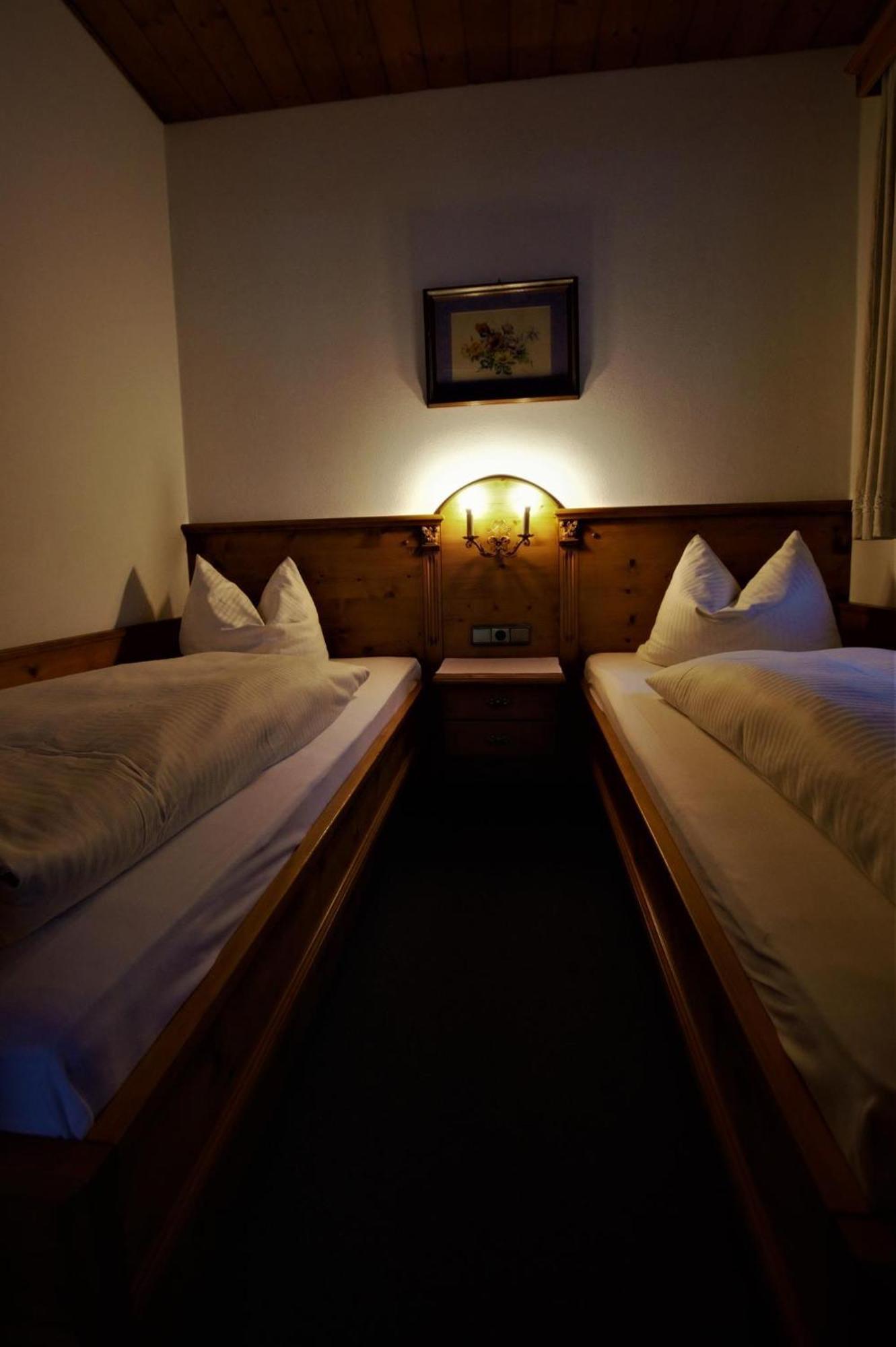Hotel Ferienhaus Waldwinkl Grainau Zimmer foto